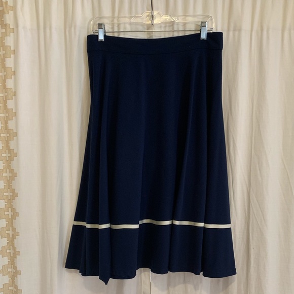 Modcloth Dresses & Skirts - Navy blue swing skirt